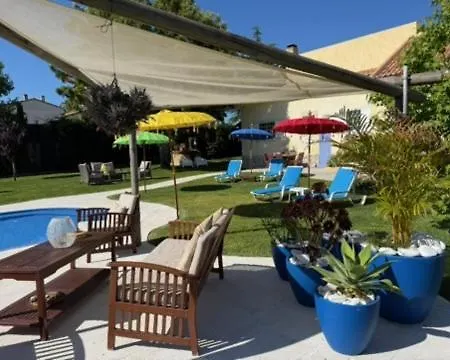 A Casa Do *